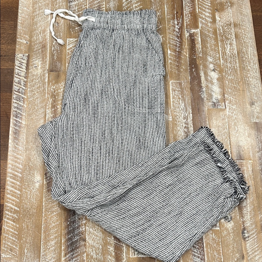 Aerie Black and White Textured Pants